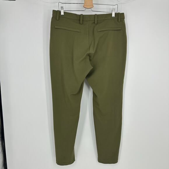 Quince Men’s 34 x 30 Ultra-Stretch 24/7 Smart Chino Athletic Tapered Olive Green - Picture 2 of 11
